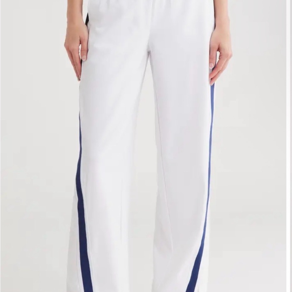 90 Degree By Reflex NWT White Elastic waist pants with Navy Stripe